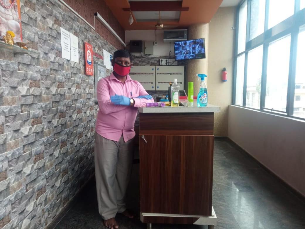 Blue Crystal Lodge Shimoga Luaran gambar