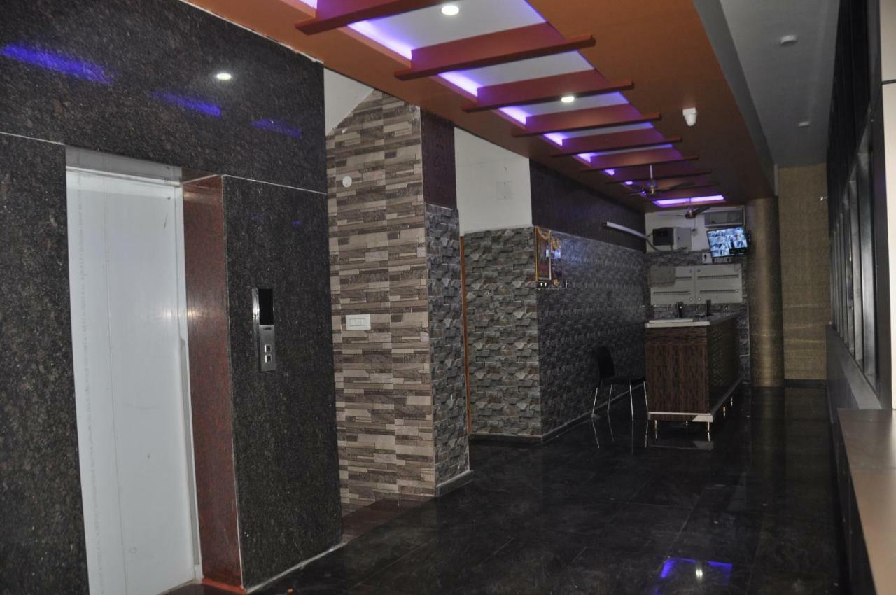 Blue Crystal Lodge Shimoga Luaran gambar