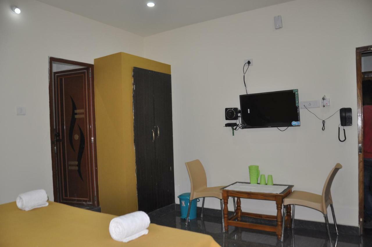 Blue Crystal Lodge Shimoga Luaran gambar