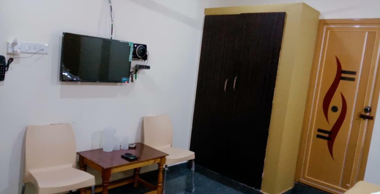 Blue Crystal Lodge Shimoga Luaran gambar