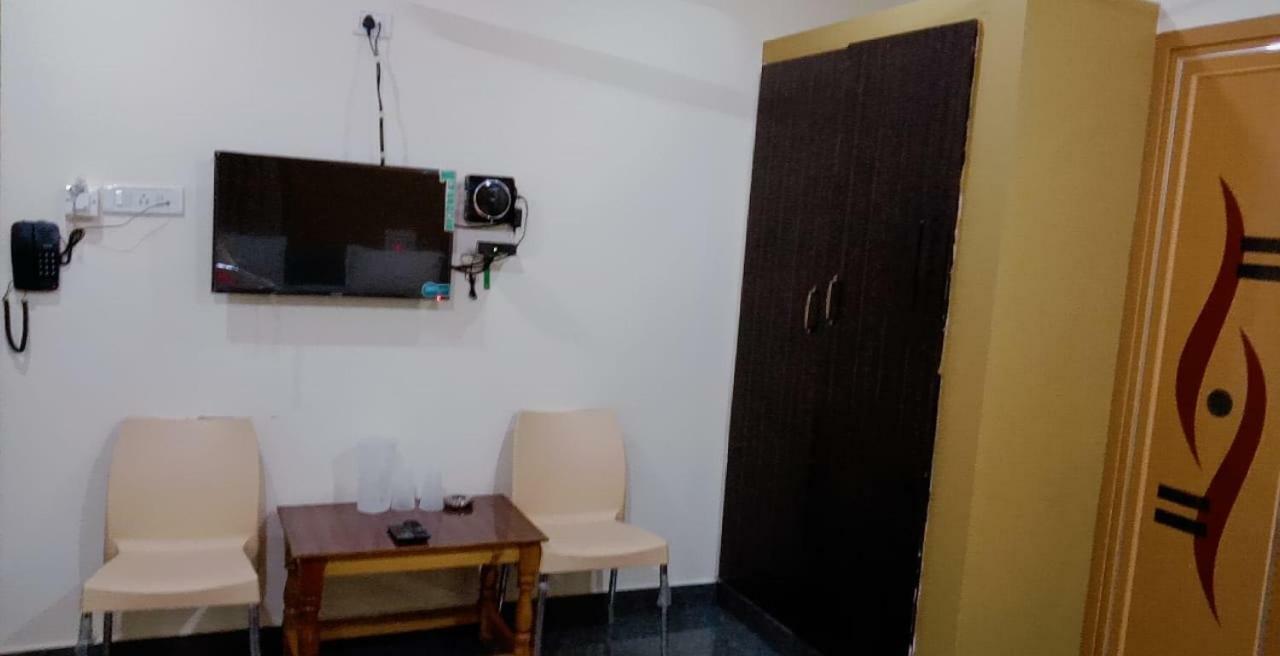 Blue Crystal Lodge Shimoga Luaran gambar